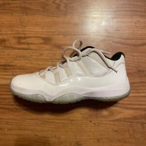 Jordan 11 Low Retro Legend Blue